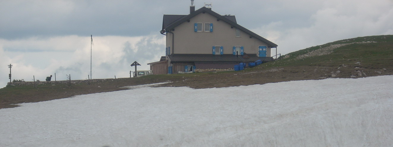 Rifugi e Bivacchi d''Italia.......